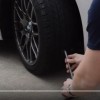 【動画】ランフラットタイヤに釘で穴を開けて走ってみた